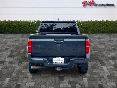 Used 2024 Toyota Tacoma TRD Sport image 11
