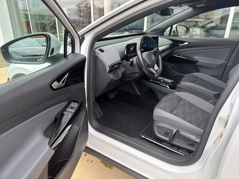 Used 2021 Volkswagen ID.4 Pro w/ ID.4 Protection Package image 11