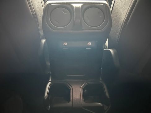 Used 2022 Jeep Wrangler Unlimited Sport AWD/4WD image 18