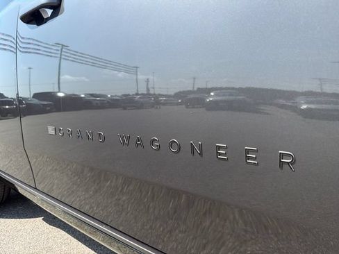 New 2026 Jeep Grand Wagoneer Summit AWD/4WD image 4