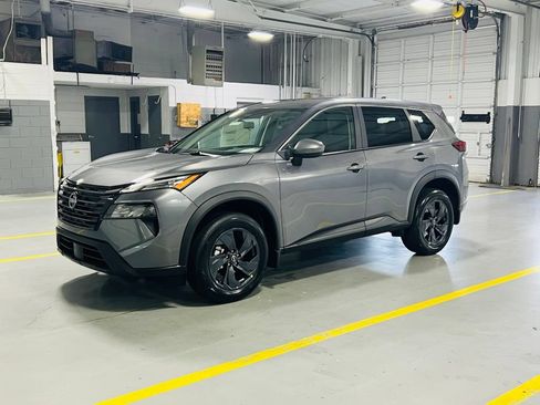 New 2026 Nissan Rogue SV FWD image 11