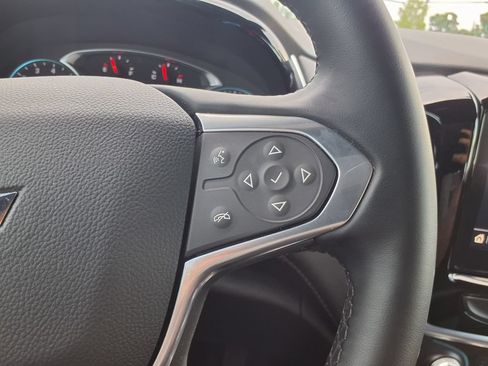 Used 2023 Chevrolet Traverse LT FWD image 27