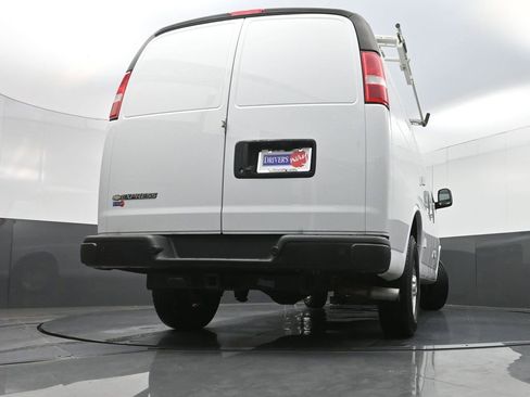 Used 2022 Chevrolet Express 2500 w/ Driver Convenience Package RWD image 24