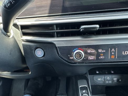 Used 2025 Kia Sorento S w/ Panoramic Sunroof Package FWD image 32