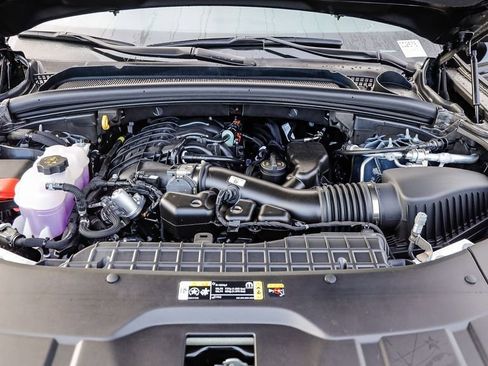 New 2025 Jeep Grand Cherokee Laredo w/ Luxury Tech Group I image 27