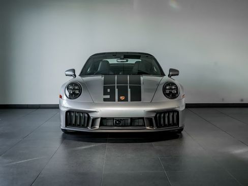 Used 2026 Porsche 911 Carrera GTS image 10