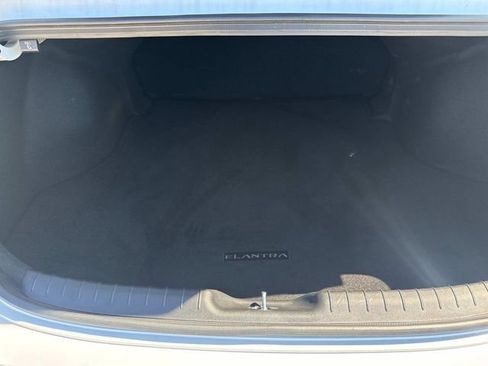 Used 2025 Hyundai Elantra Sport FWD image 12