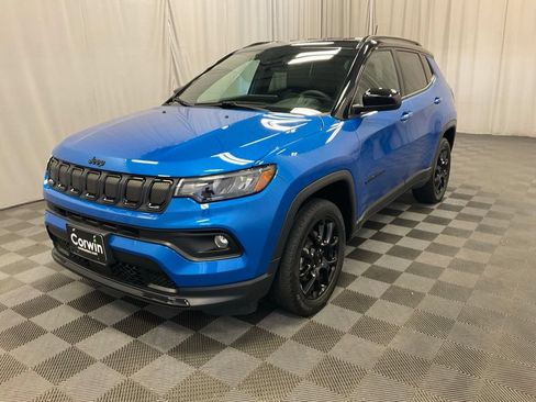 Used 2022 Jeep Compass Latitude AWD/4WD image 5