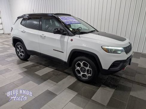 Used 2022 Jeep Compass Trailhawk w/ Trailhawk Elite Group AWD/4WD image 5
