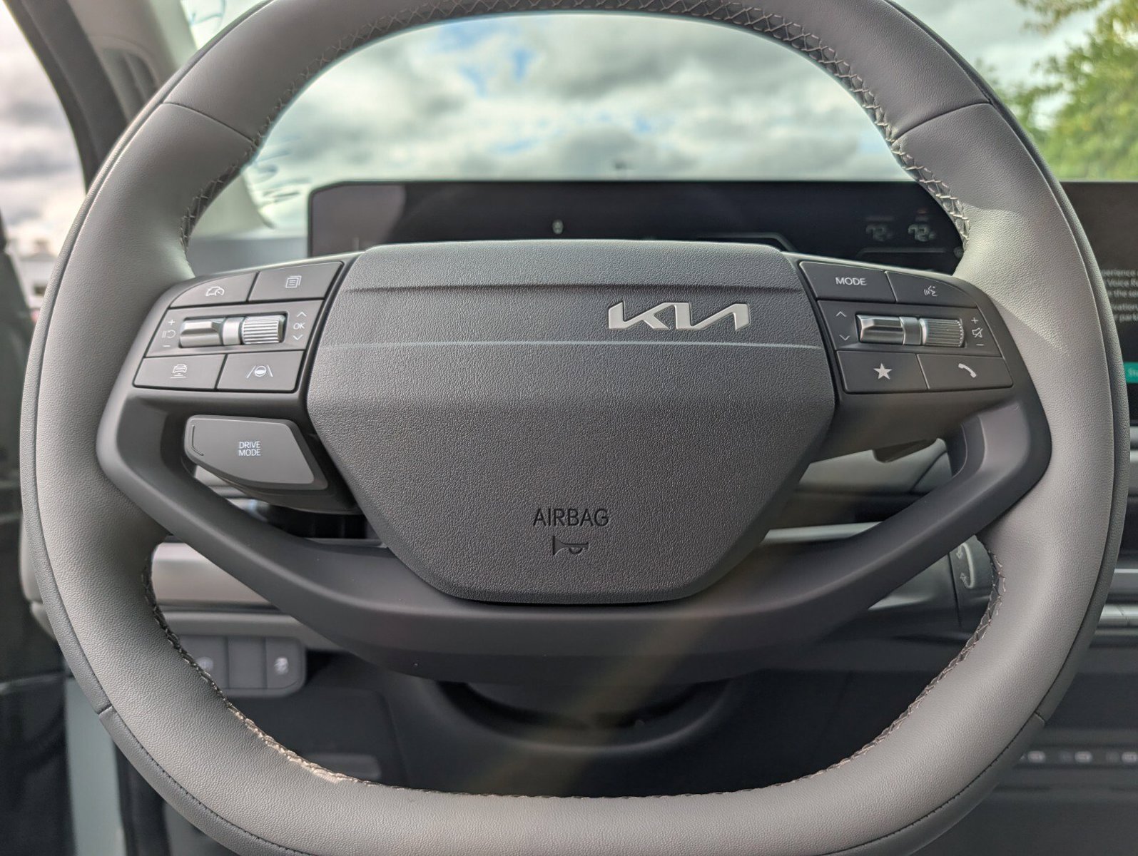 New 2027 Kia EV3 Wind AWD/4WD image 34