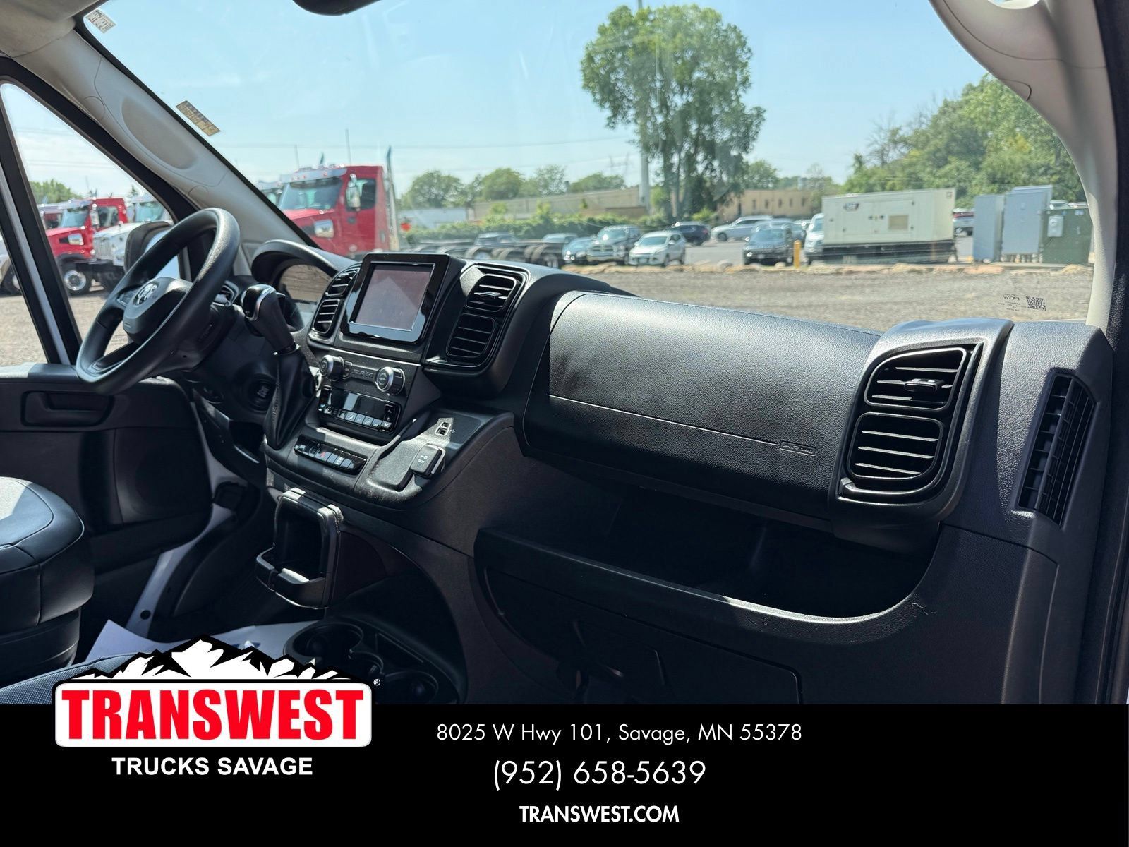 Used 2025 RAM ProMaster 2500 w/ Convenience Group FWD image 5