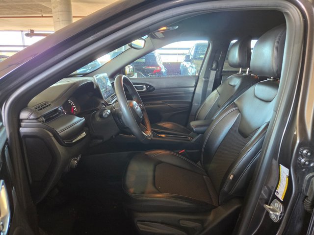 Used 2023 Jeep Compass Latitude AWD/4WD image 11
