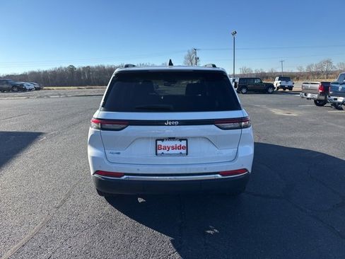 Used 2022 Jeep Grand Cherokee Limited 4xe image 10