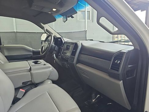 Used 2019 Ford F250 XL w/ Power Equipment Group AWD/4WD image 28