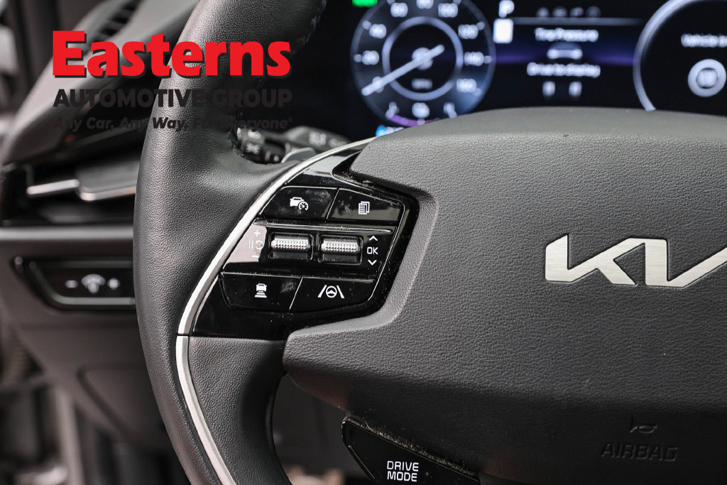 Used 2023 Kia Niro Wave w/ Wave Preserve Package FWD image 16
