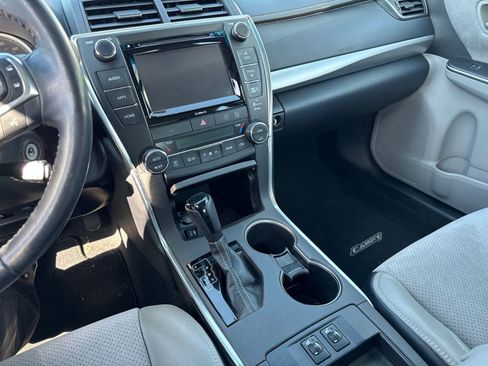 Used 2016 Toyota Camry XSE FWD image 5