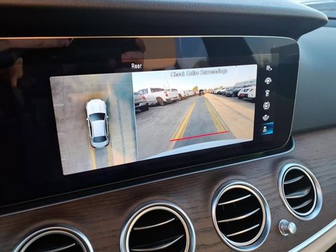 Used 2023 Mercedes-Benz E 350 4MATIC Sedan image 25