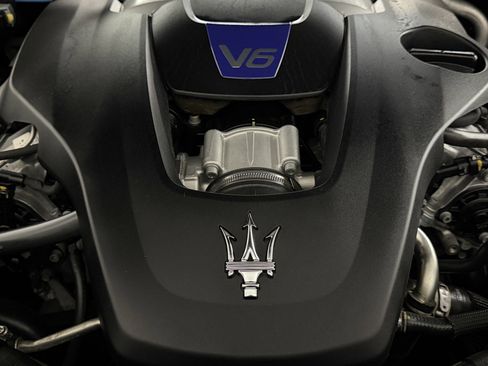 Used 2021 Maserati Ghibli S GranSport image 39