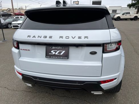 Used 2018 Land Rover Range Rover Evoque SE Premium image 6