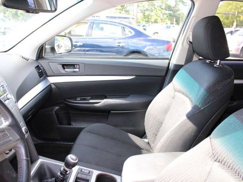 Used 2011 Subaru Outback 2.5i Premium w/ All-Weather Pkg AWD/4WD image 14