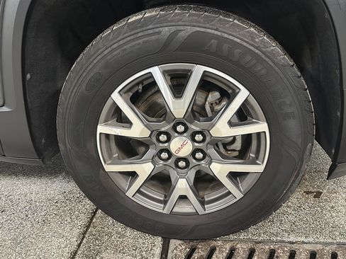 Used 2020 GMC Acadia SLE w/ Driver Convenience Package image 10