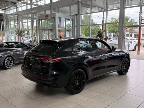 Used 2023 Maserati Levante Modena S AWD/4WD image 4