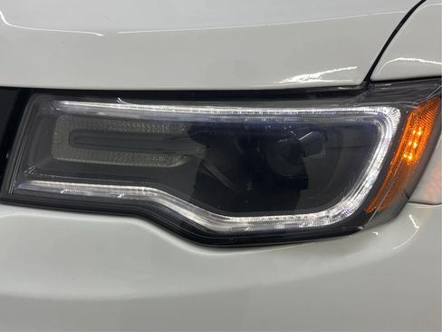 Used 2021 Jeep Grand Cherokee Limited w/ Quick Order Package 28K 80th AWD/4WD image 32