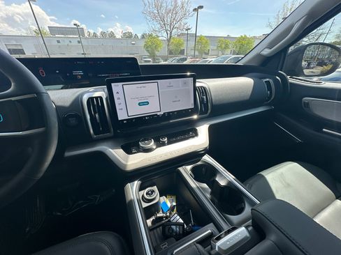 New 2026 Ford Expedition Active RWD image 22