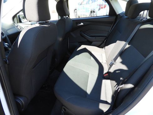Used 2016 Ford Focus SE FWD image 20