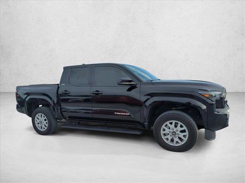Used 2025 Toyota Tacoma SR5 RWD image 4