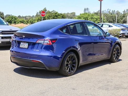 Used 2021 Tesla Model Y Long Range AWD/4WD image 5