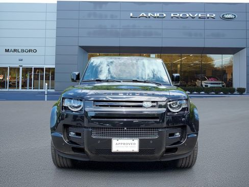 Certified 2024 Land Rover Defender 110 X-Dynamic SE AWD/4WD image 8