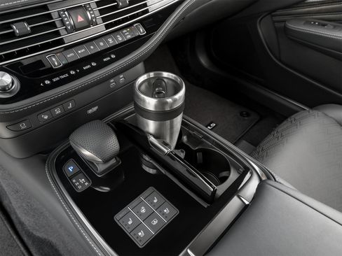 Used 2024 Lexus LS 500 RWD image 29