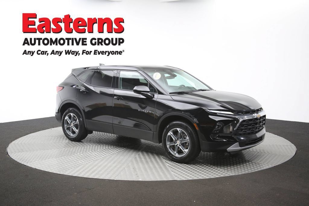 Used 2025 Chevrolet Blazer LT FWD image 50