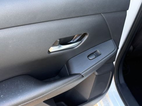 Used 2022 Nissan Sentra SV w/ All-Weather Package FWD image 11