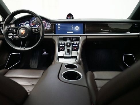 Used 2022 Porsche Panamera 4 image 20