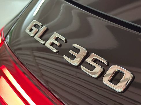 Used 2024 Mercedes-Benz GLE 350 4MATIC image 11