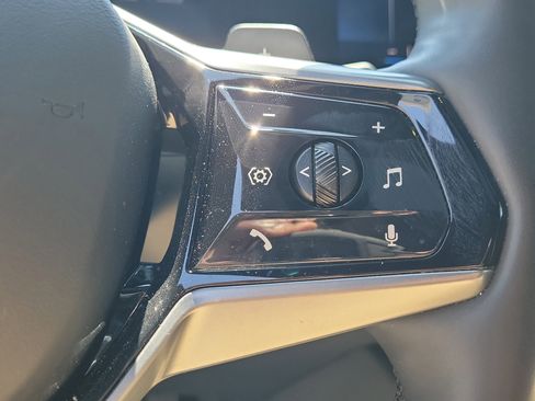 Used 2024 BMW 530i image 28