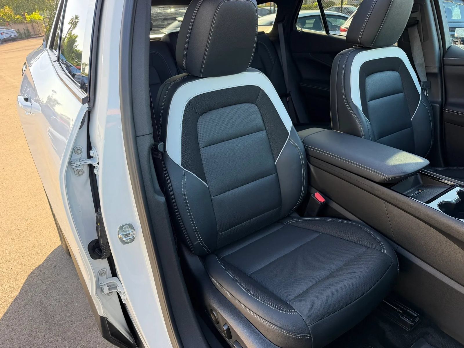 Used 2024 Chevrolet Blazer EV LT AWD/4WD image 24