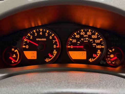 Used 2012 Nissan Xterra S AWD/4WD image 13