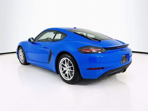 Certified 2024 Porsche 718 Cayman RWD image 3