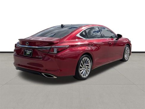 Used 2023 Lexus ES 350 Ultra Luxury image 5