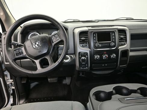 Used 2017 RAM 1500 Express AWD/4WD image 15