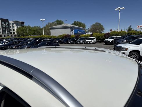 Used 2022 Nissan Rogue Sport SL AWD/4WD image 23