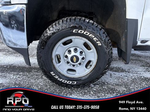 Used 2018 Chevrolet Silverado 2500 W/T w/ Snow Plow Prep Package image 8