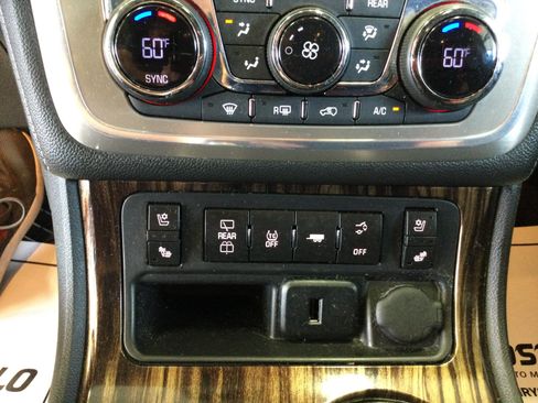 Used 2015 GMC Acadia Denali AWD/4WD image 16