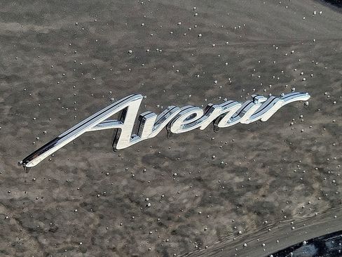 New 2026 Buick Enclave Avenir w/ Super Cruise Package image 9