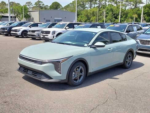 New 2026 Kia K4 FWD image 3