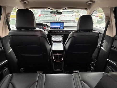 Used 2021 Lincoln Nautilus FWD image 14