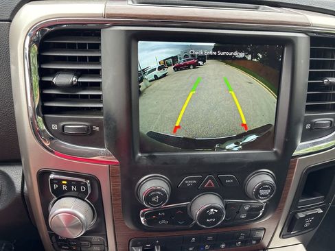 Used 2018 RAM 1500 Laramie w/ Convenience Group AWD/4WD image 28